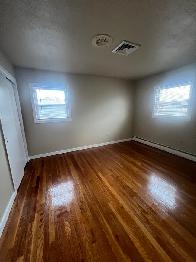 Foto del edificio - 810 Ashton St