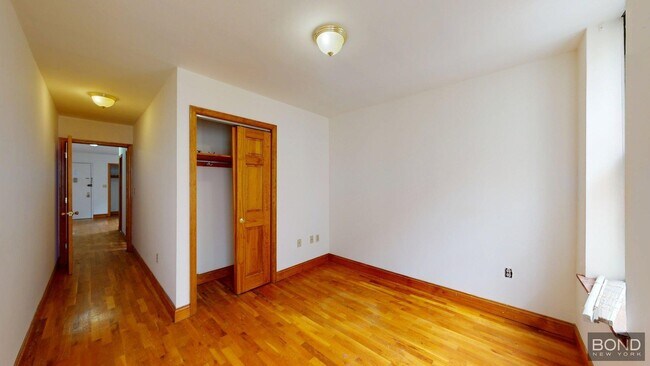 Foto del edificio - 244 W 109th St