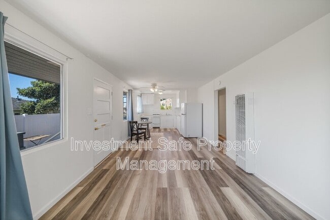 Building Photo - 6627 Comly Ct