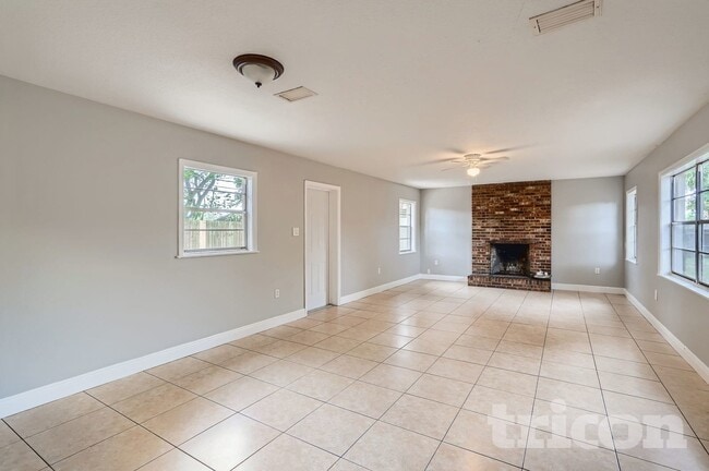 Foto del edificio - 322 Notre Dame Dr