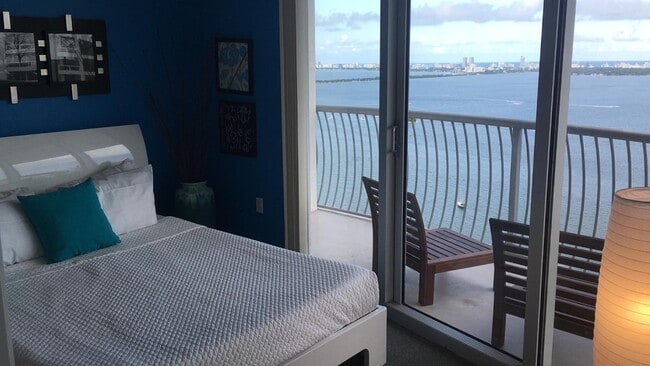 Building Photo - 253 NE 2nd St