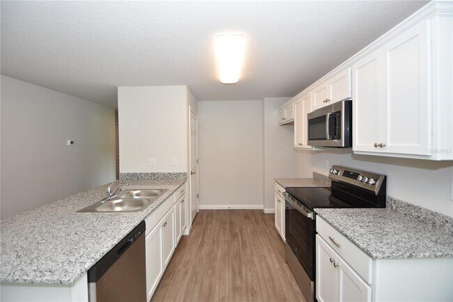 Building Photo - 91 Pickering Dr