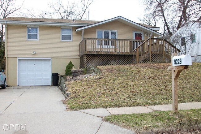 Building Photo - 3 br, 2 bath House - 9229 Tomahawk Blvd