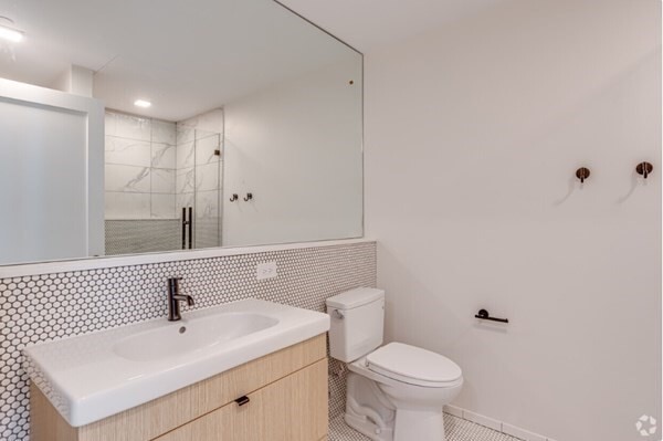 Building Photo - 9-11 Burney St