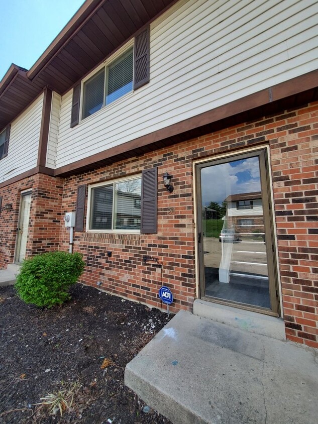 3 Bed 2 Bath Condo - 3 Bed 2 Bath Condo