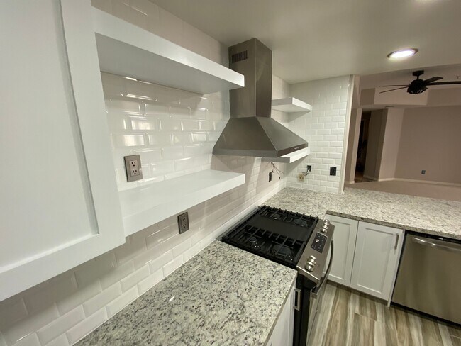 Building Photo - 1346 Nicolette Ave