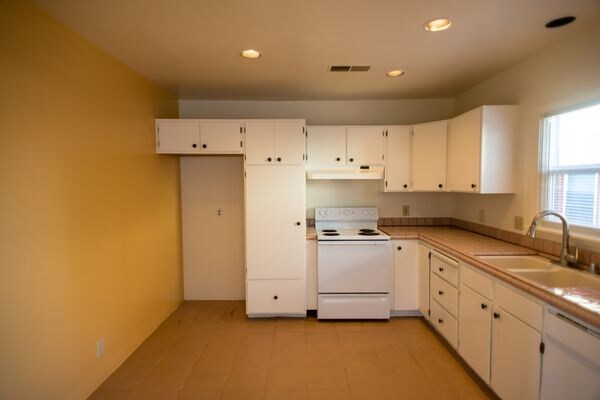 Building Photo - 1408 Rice St