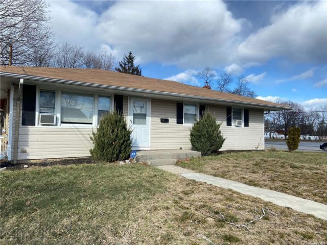 Primary Photo - 3 Radburn Ln