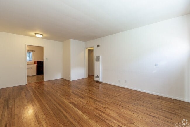 Building Photo - 1808 E Appleton St