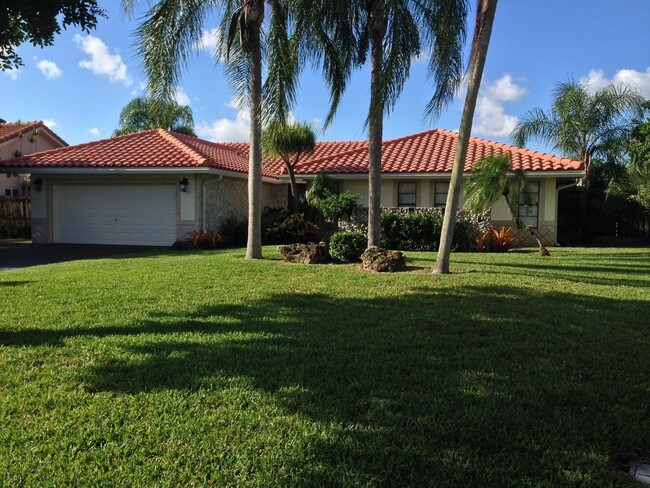 Building Photo - 7322 San Sebastian Dr