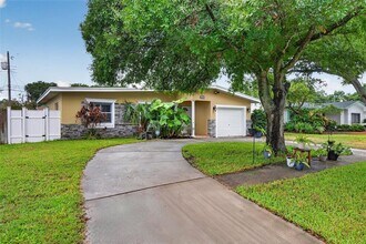 Building Photo - 12496 136th Ln
