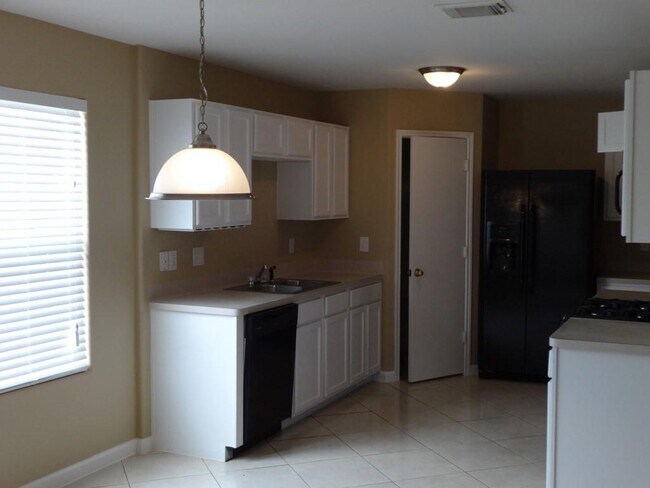 Building Photo - 8915 Chisholm Wood Ln