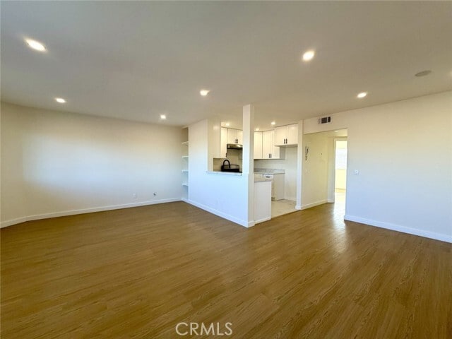 Foto del edificio - 620 S Lake St