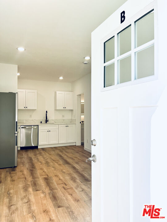 Foto del edificio - 938 W Glenoaks Blvd