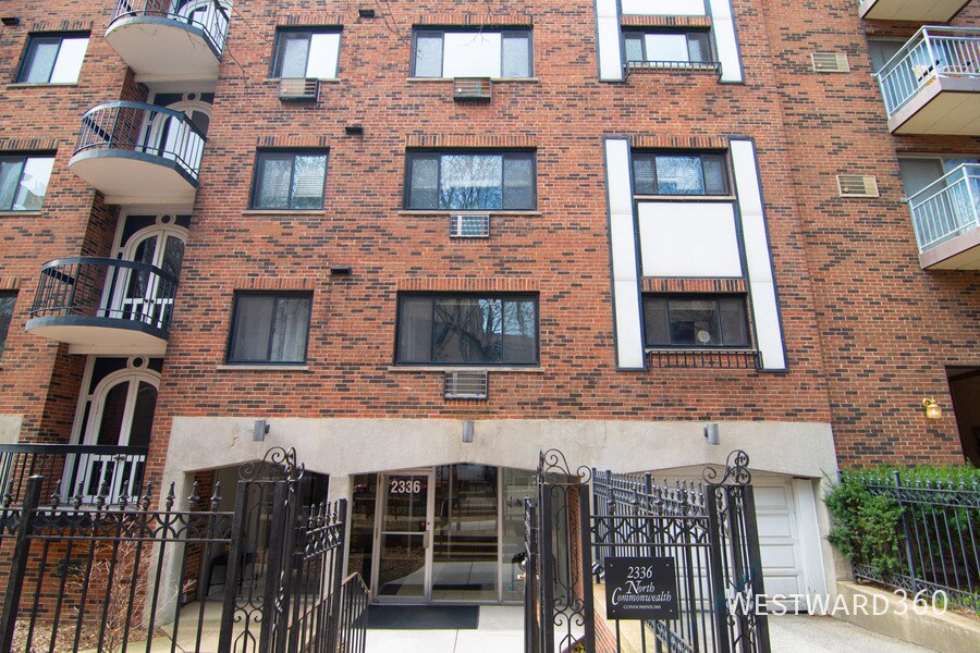 Photo - 2336 N Commonwealth Ave-309