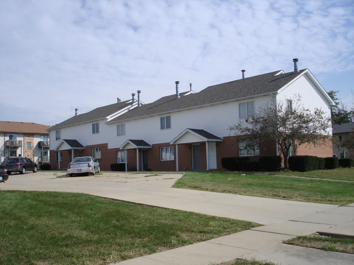 Building Photo - 3006 Clearwater Ave