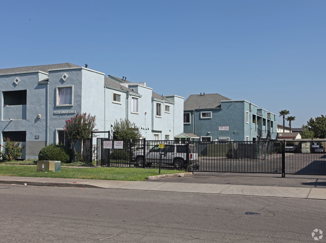 Building Photo - Cherokee Place Apartments