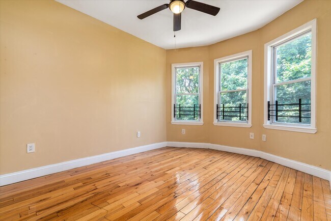 Foto del edificio - 554 E 34th St
