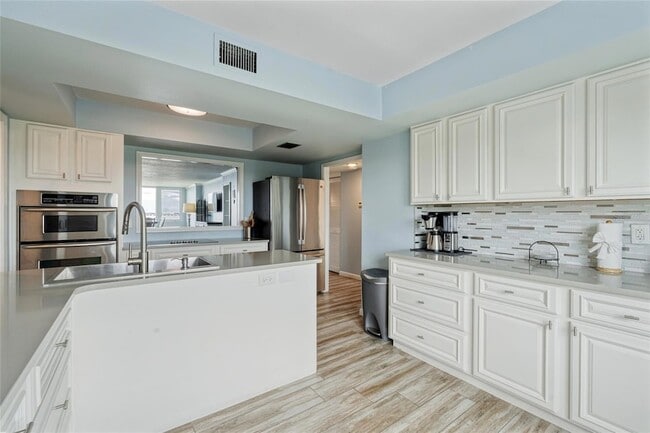 Foto del edificio - 2617 Cove Cay Dr