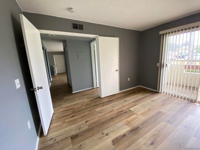 Building Photo - 400 Stoney Point Way