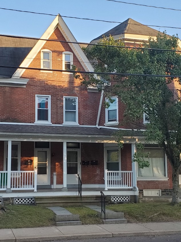 1 N 5th St, Perkasie, PA 18944 Apartments Perkasie, PA