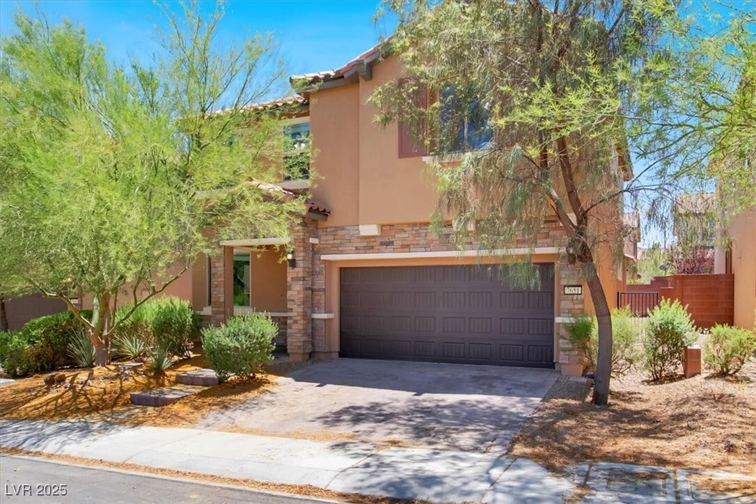 Foto principal - 7651 Dewy Falls Ave