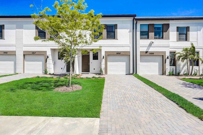 Building Photo - zThe Stellar at Masters Avenue