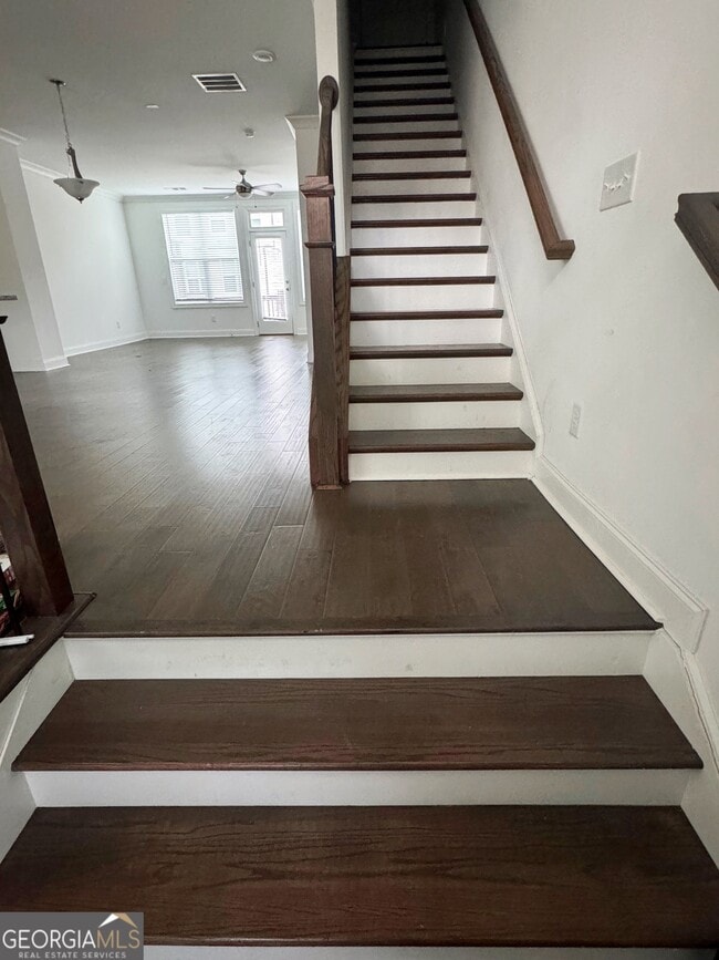 Foto del edificio - 4400 Sims Pk Overlook