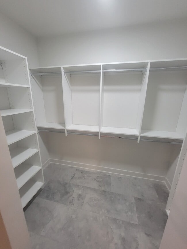 Foto del edificio - 302 W Liberty Dr