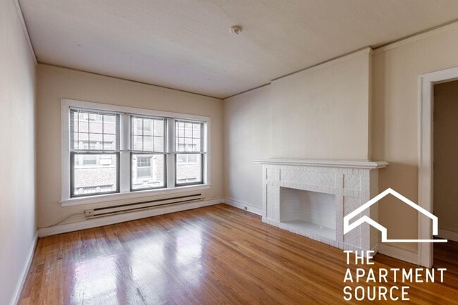 Building Photo - 1315 Oak Ave