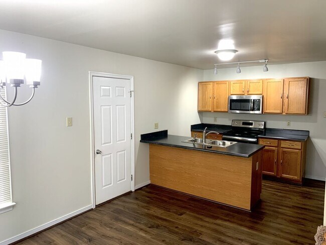 Building Photo - West End 4 Bedroom/2.5 Bathroom Colonial Home