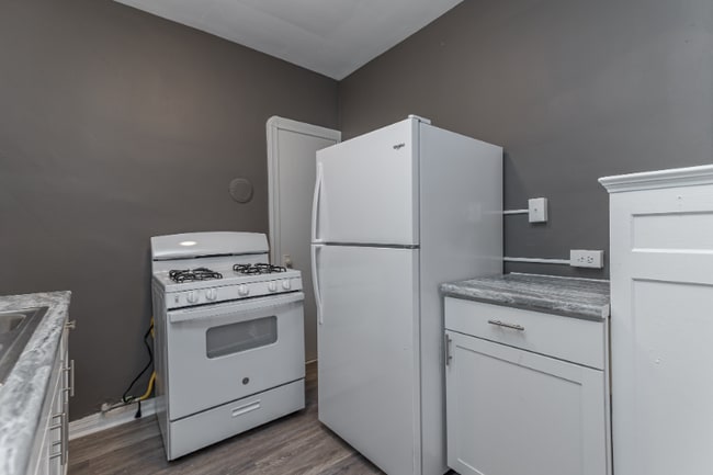 Building Photo - 1389-1393 Geil Ave