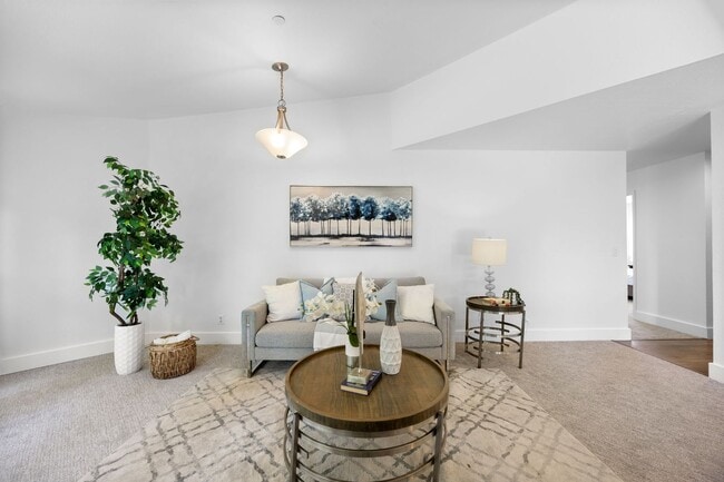 Building Photo - Bright & Spacious 2 Bedroom, 2 Bath Apartment in Fremont!