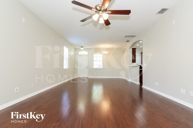 Building Photo - 7847 Foxgrove Dr