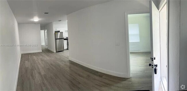 Building Photo - 1539 NW 8th Ave