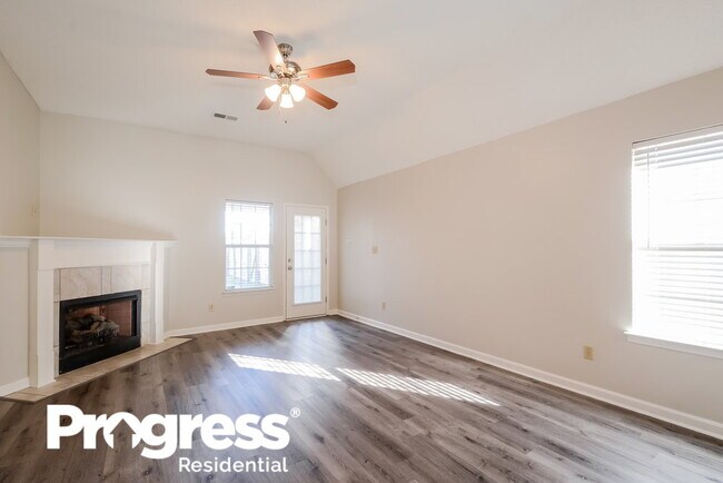 Building Photo - 8334 Regal Bend Dr