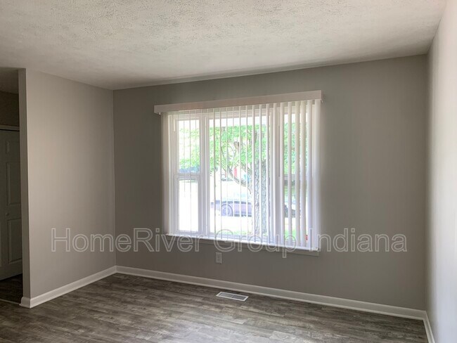 Foto del edificio - 3043 Osceola Ln