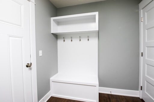 Building Photo - Luxury town home