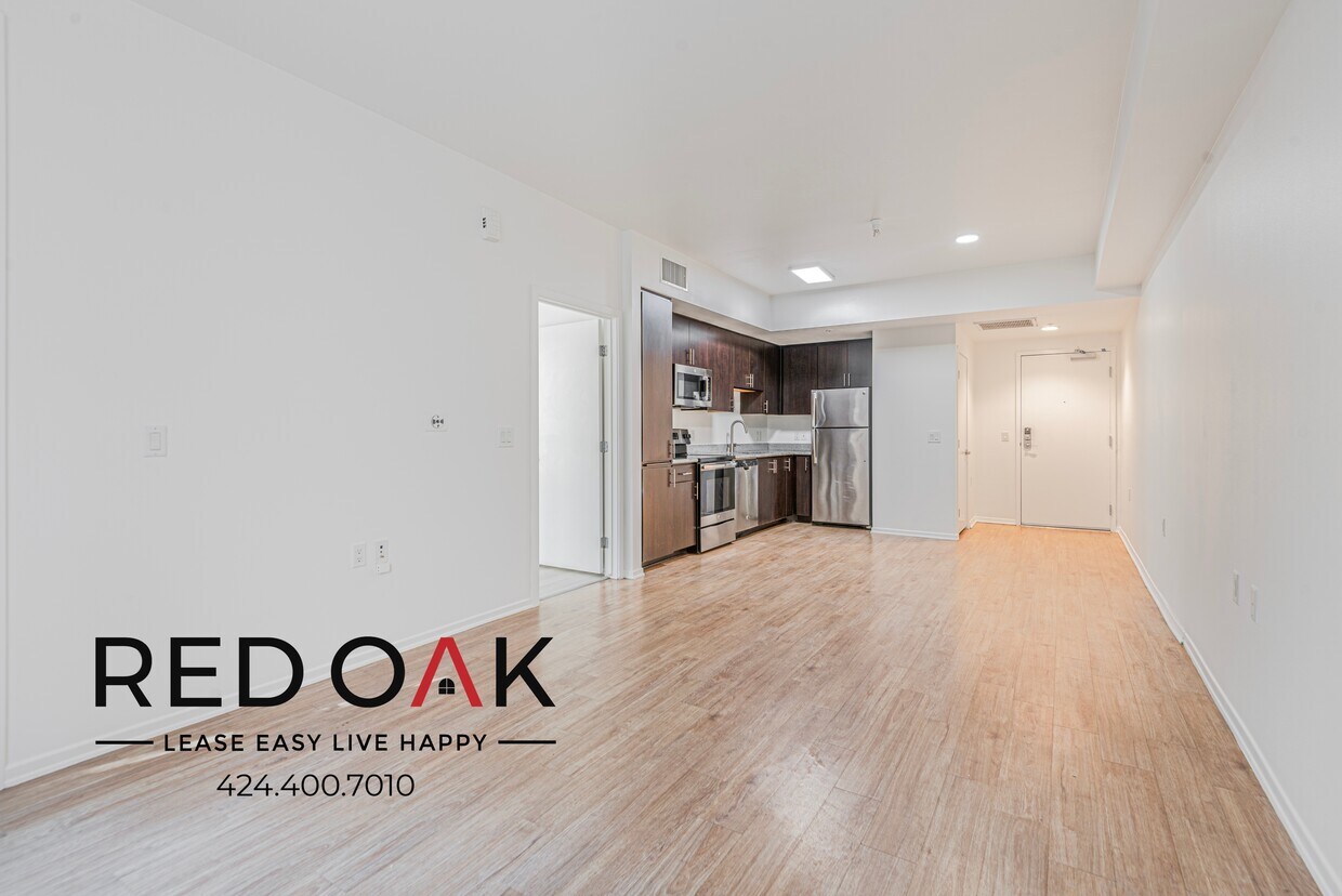 Foto principal - 5837 1/5 West Sunset Blvd-216