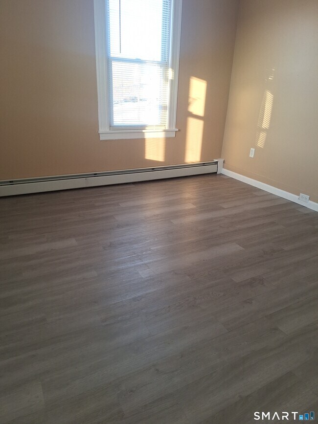 Foto del edificio - 23 1/2 N Spring St