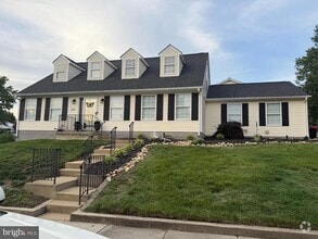 Building Photo - 2333 Rolling Meadows St