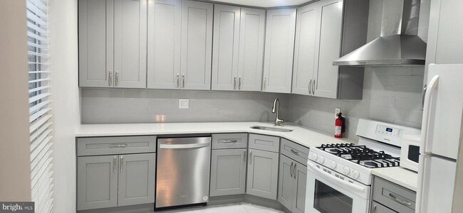Building Photo - 69 Cheverny Ct