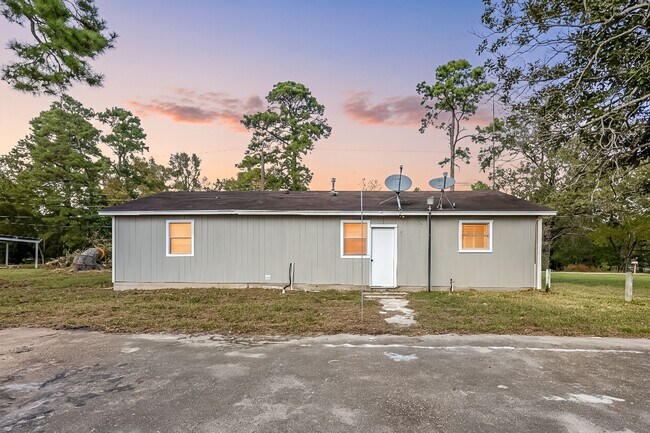 Foto del edificio - 340 Magnolia Dr