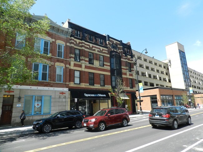 Foto del edificio - 2310 N Lincoln Ave