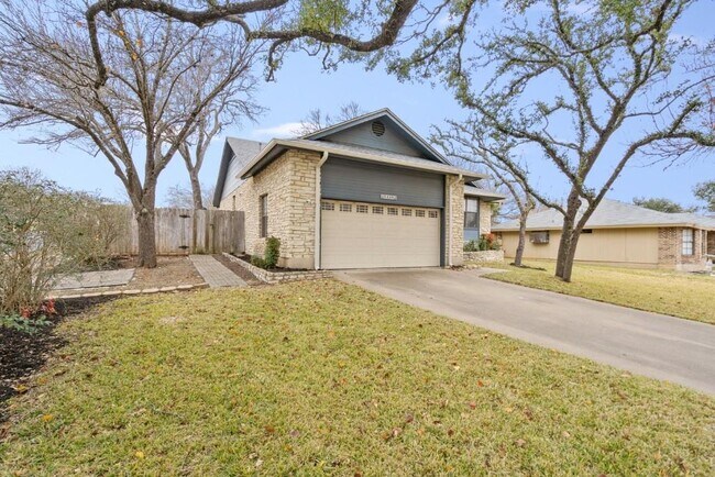 Foto del edificio - 2408 Creek Bend Cir
