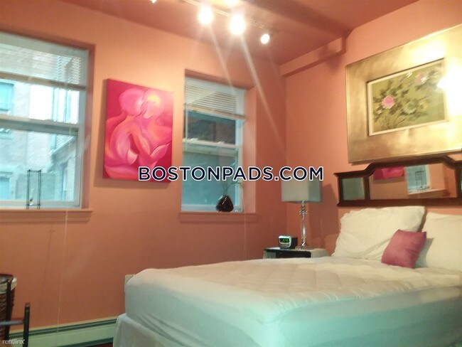 Foto del edificio - 390 Riverway