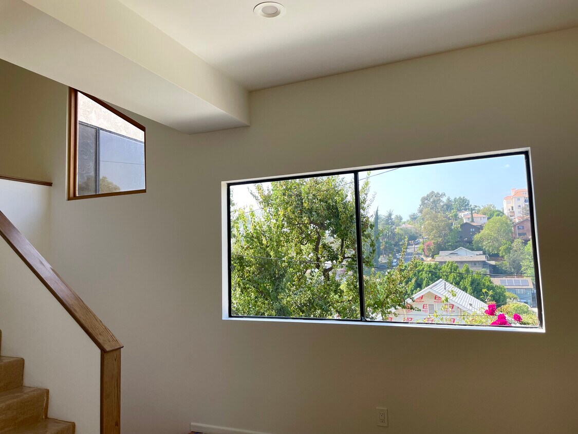 1561 Cerro Gordo St, Los Angeles, CA 90026 House Rental in Los