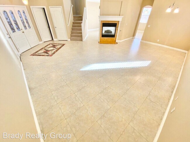 Building Photo - 4 br, 3 bath House - 8836 Palm Creek Court