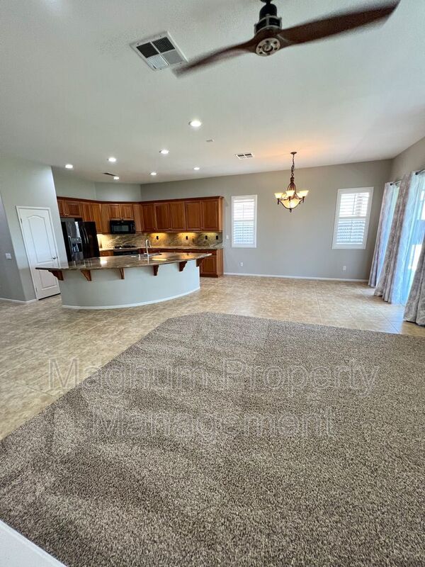 Foto del edificio - 34629 Sagebrush Ln