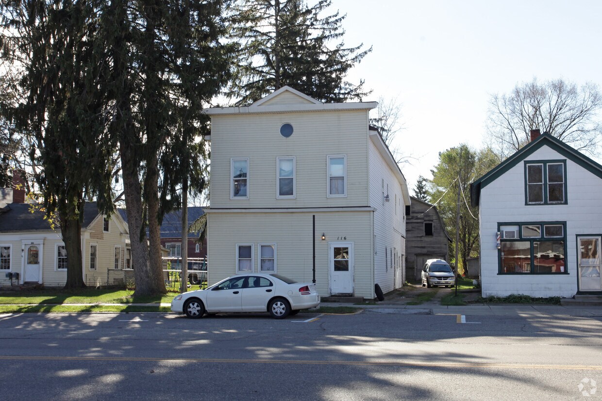 Building Photo - 116 E Saint Joseph St